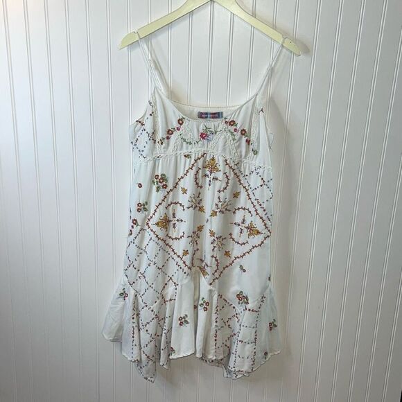 Urban Outfitters Floral Embroidered Dress Size Large Spaghetti Straps Lined - Picture 1 of 8